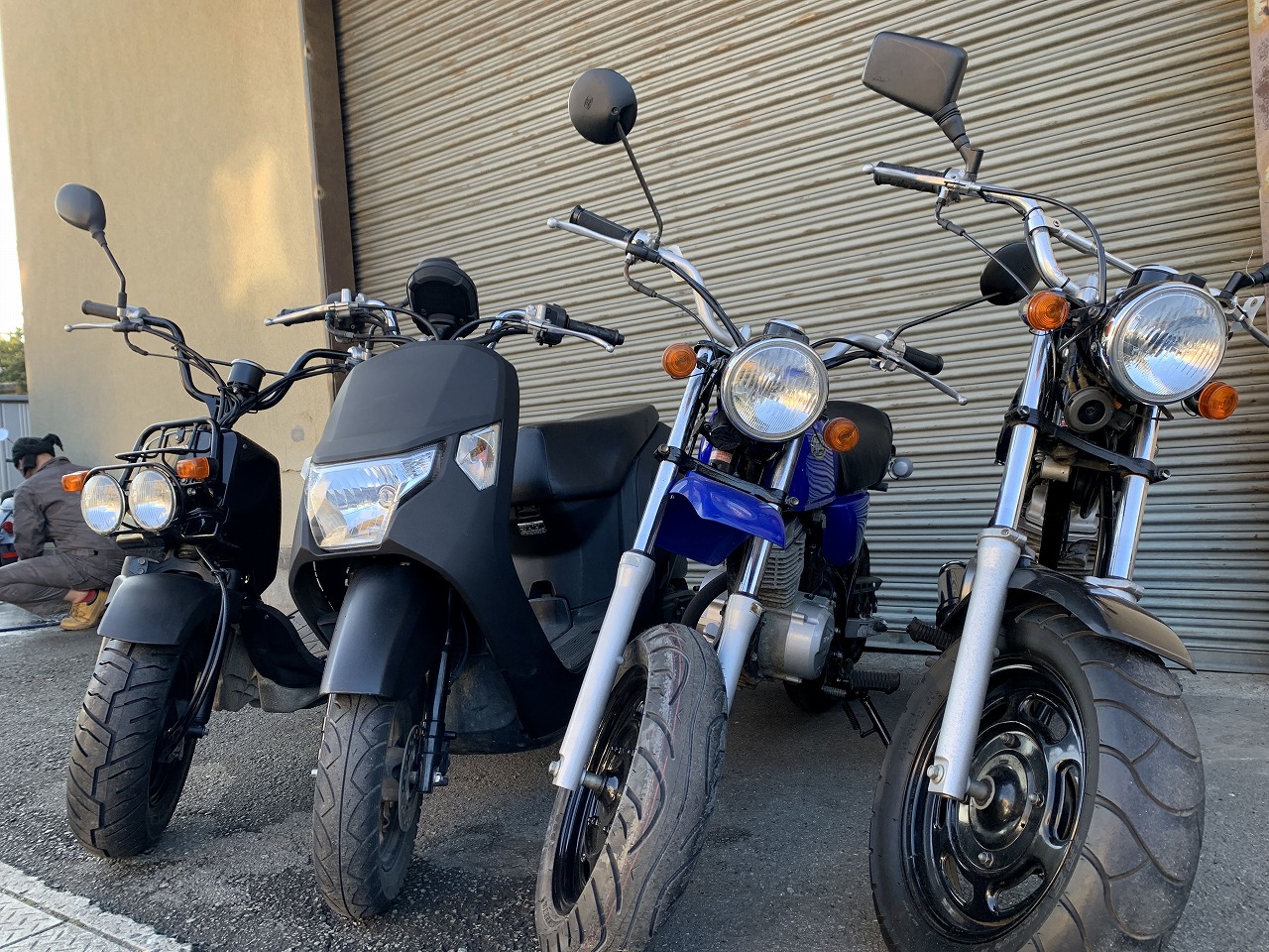 店頭に並んだミッション車